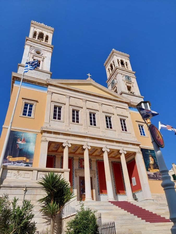 Artemis Ermoupoli Centre Appartement Pour Petit Budget Backpackers Esterno foto