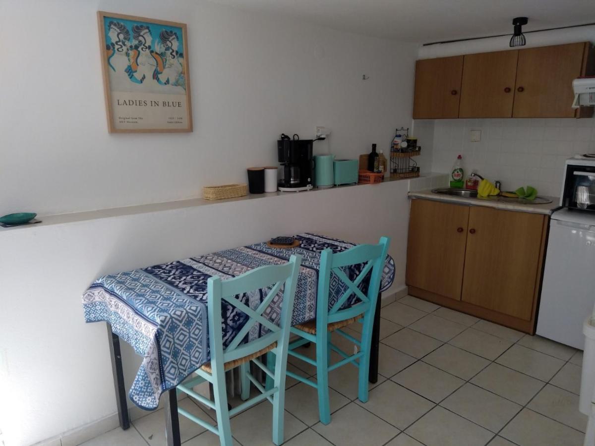 Artemis Ermoupoli Centre Appartement Pour Petit Budget Backpackers Esterno foto