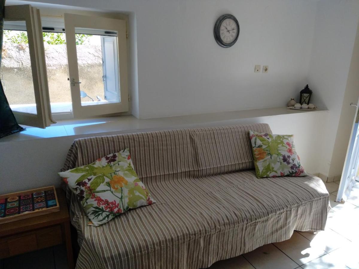 Artemis Ermoupoli Centre Appartement Pour Petit Budget Backpackers Esterno foto